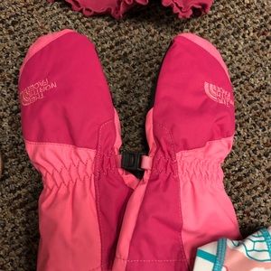 North Face Mittens NEW - Size 2